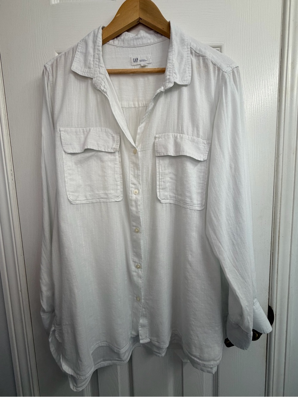 GAP White Boyfriend Cut Button-Up Shirt XL Coastal Grandmother Beach Cover Up
